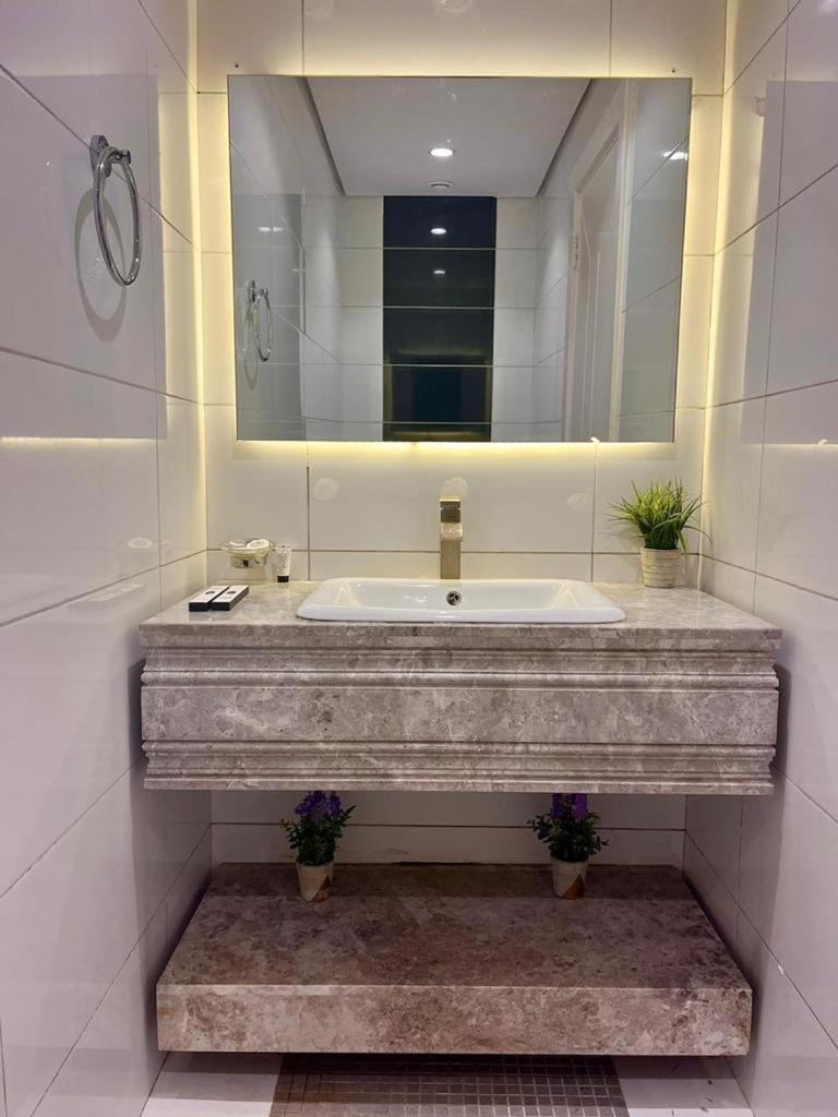 Apartment برج داماك الجوهرة - Damac Al Jawharah Tower